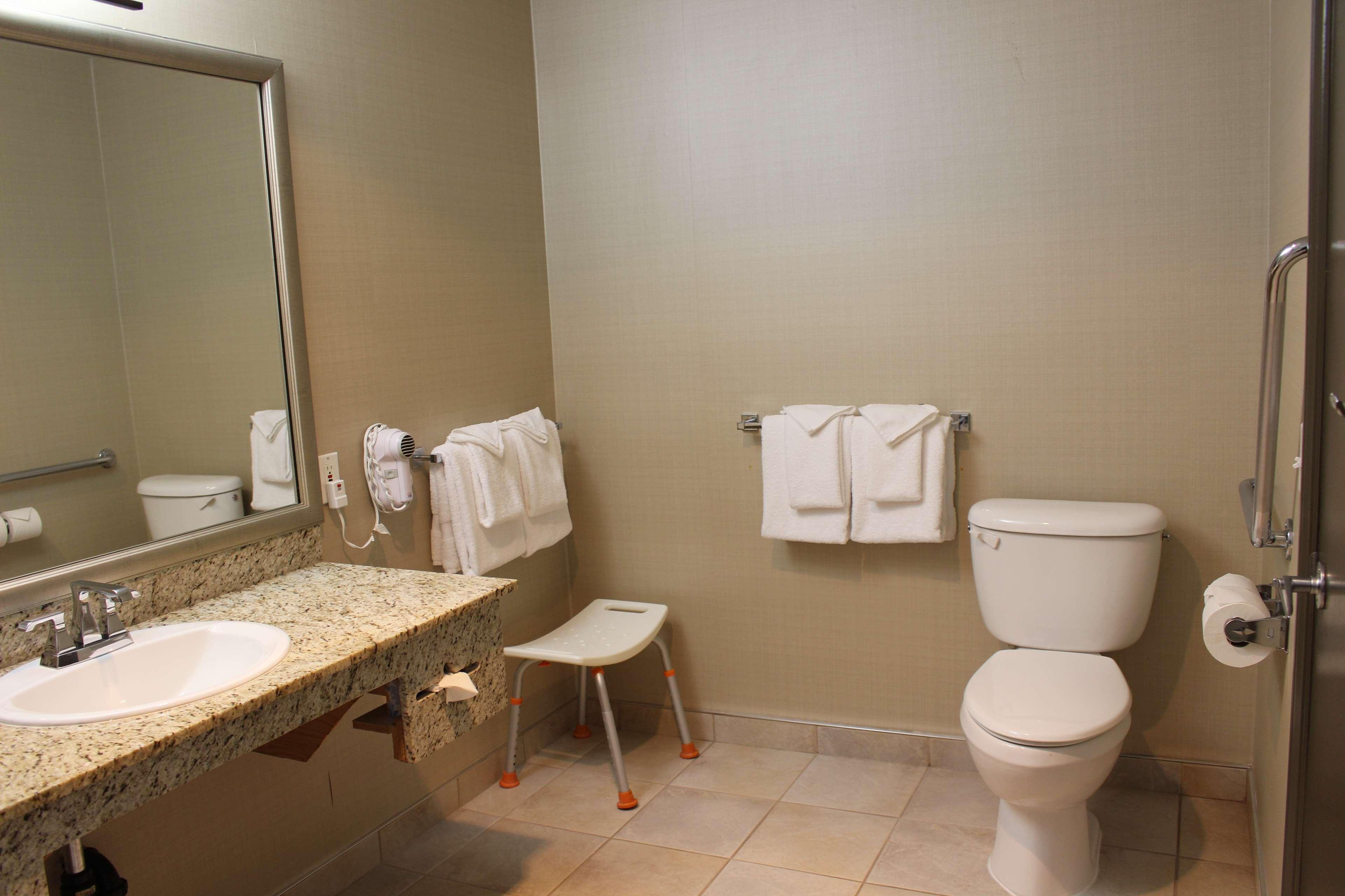 Best Western King George Inn & Suites Surrey Ngoại thất bức ảnh