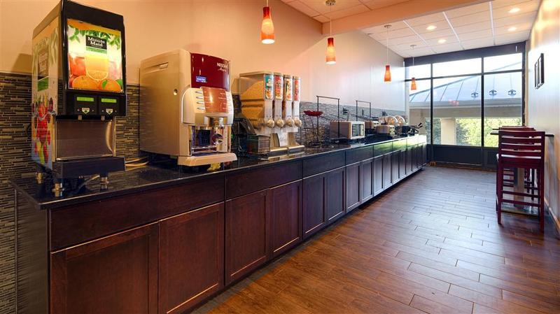 Best Western King George Inn & Suites Surrey Ngoại thất bức ảnh